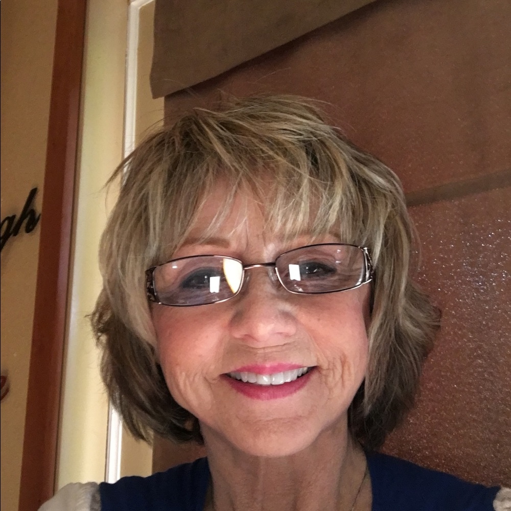 Meet your Posher, Charlotte